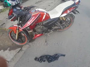 New TVS Apache 160 4V 2017 Red