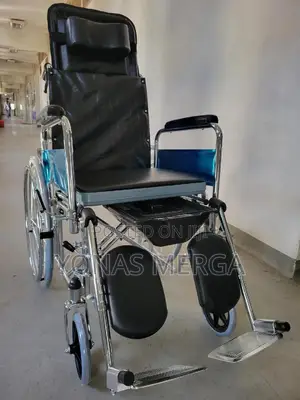 Photo - Multifunctional Commodo Wheelchair凹፱wheelchair፧畯wheelchair=\Wheelchair