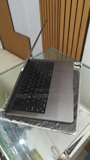 New Laptop Apple MacBook Pro M1 16GB Apple M1 Pro SSD 512GB