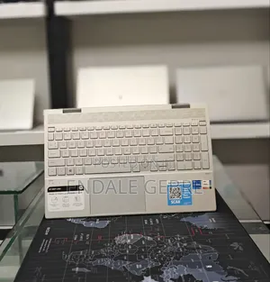 New Laptop HP Envy X360 8GB Intel Core I5 SSD 256GB