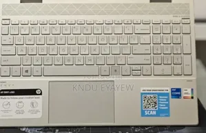 New Laptop HP Envy X360 8GB Intel Core I5 SSD 256GB