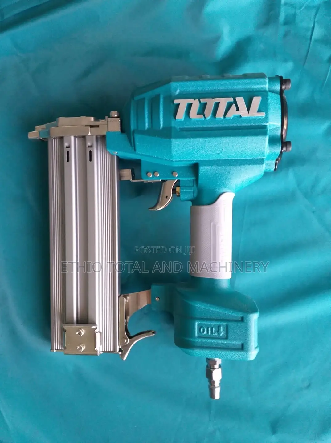 Total Tat8641 Pneumatic Air Concrete Nailer