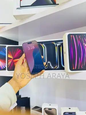 Photo - Apple iPhone 16 Pro 256 GB Black