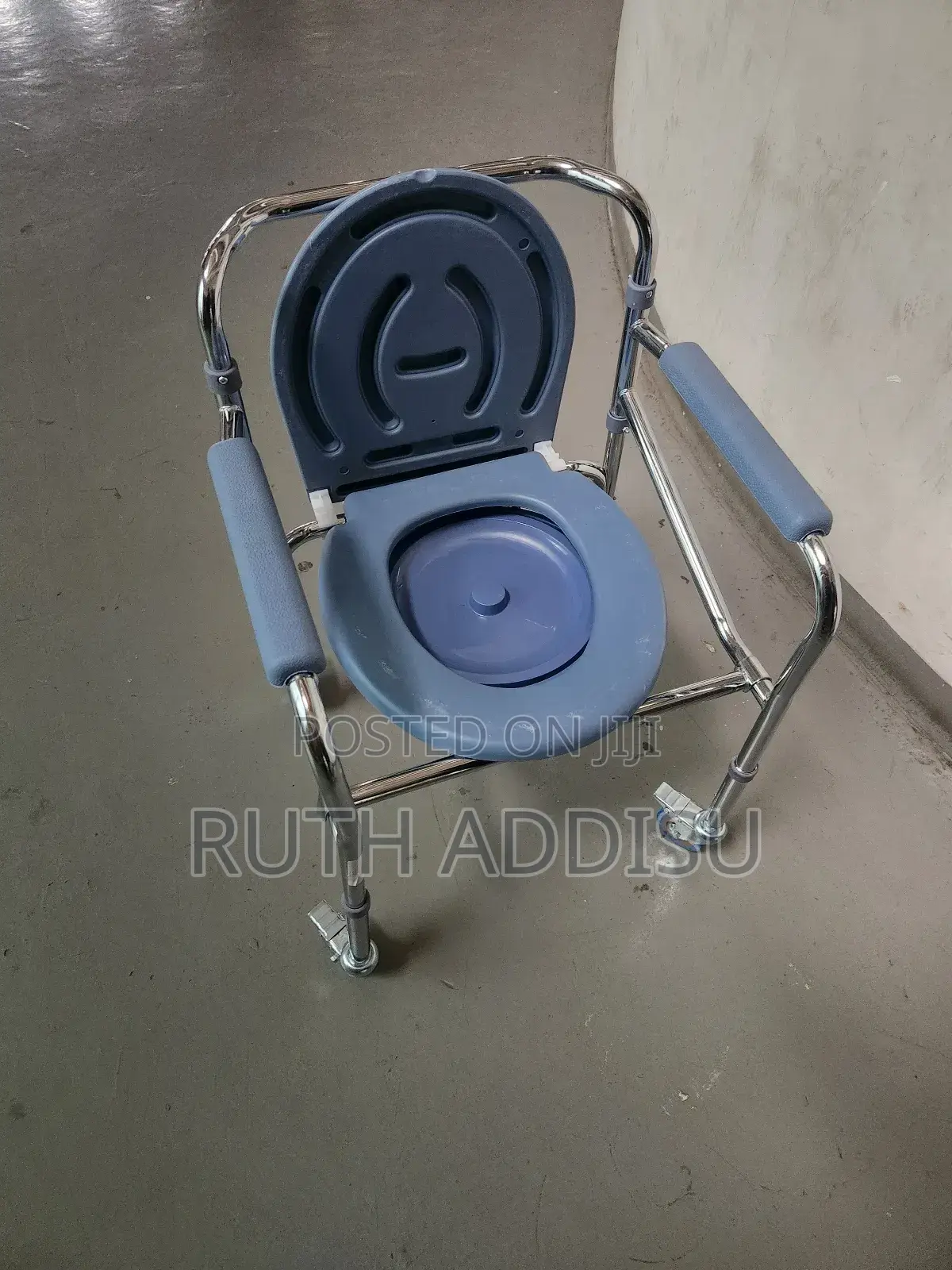 With Wheels Commode Wheelchair麴了wheelchair堥那wheelchair蝨不wheelchair