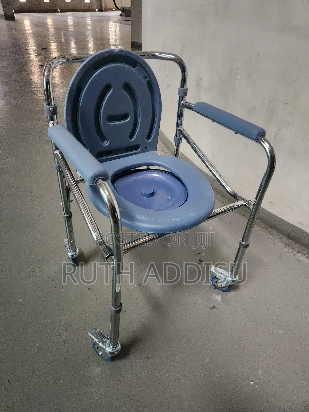 Four Wheels Wheelchair管轄commode Toilet Wheelchair鳵我wheelchair Poty