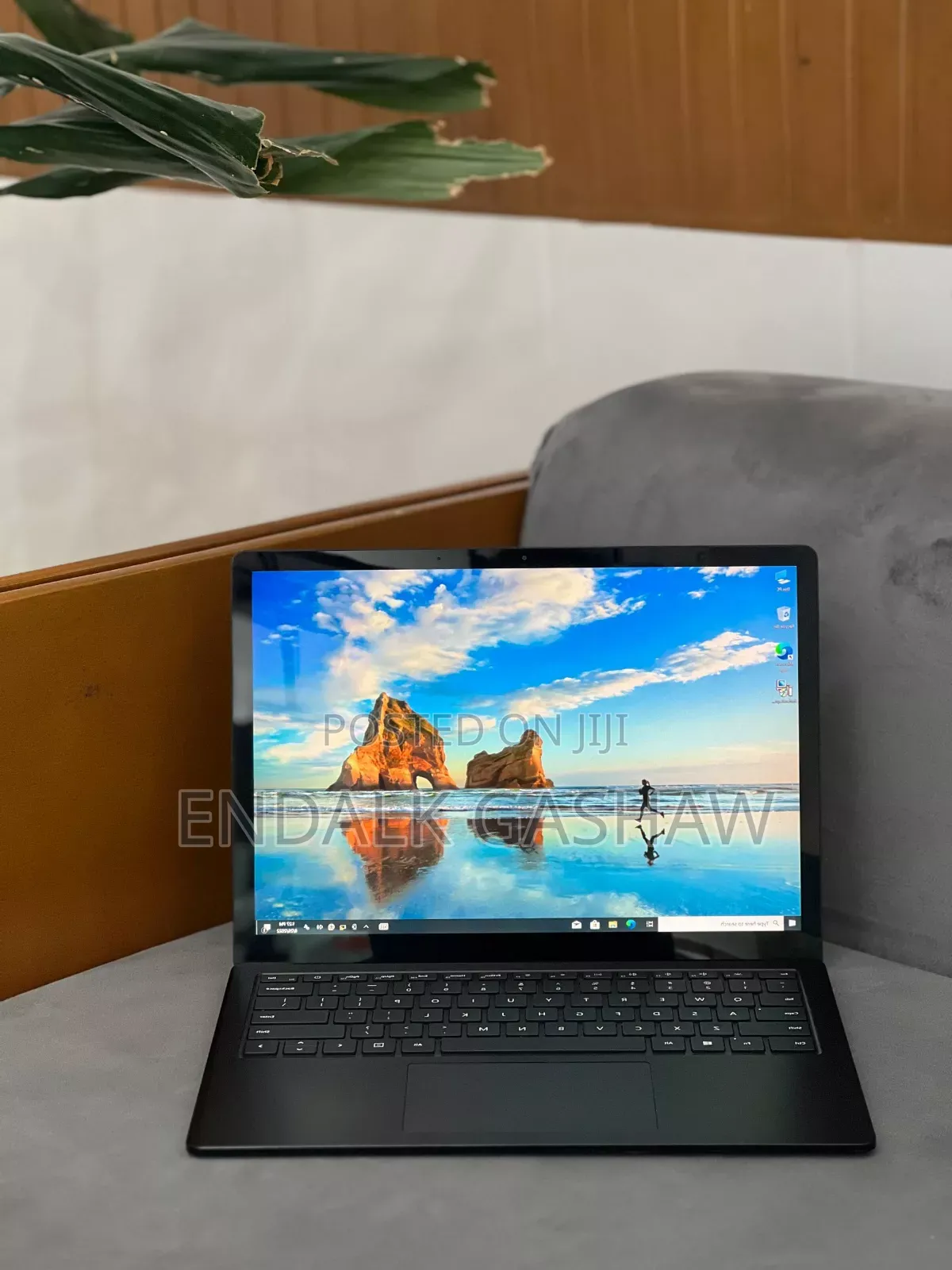 New Laptop Microsoft Surface 16GB Intel Core I7 SSD 512GB