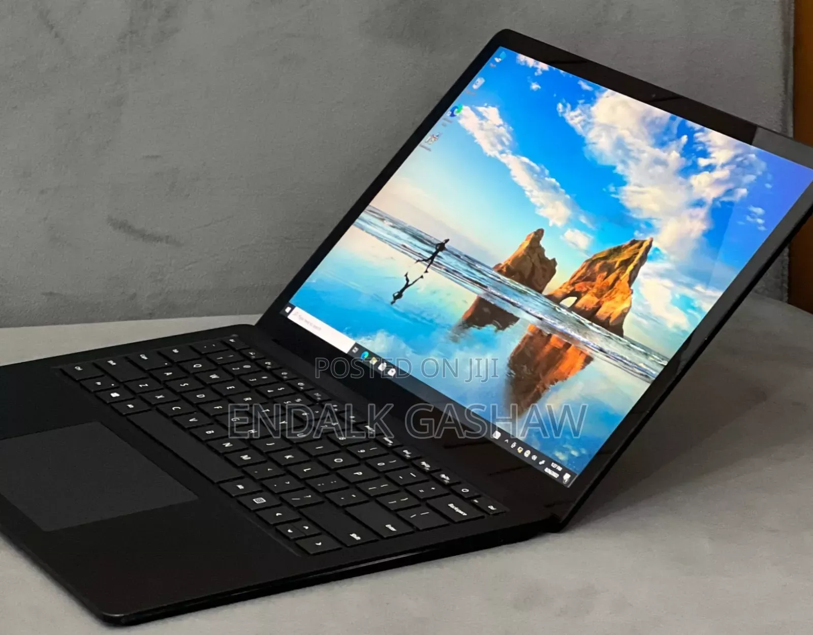 New Laptop Microsoft Surface 16GB Intel Core I7 SSD 512GB
