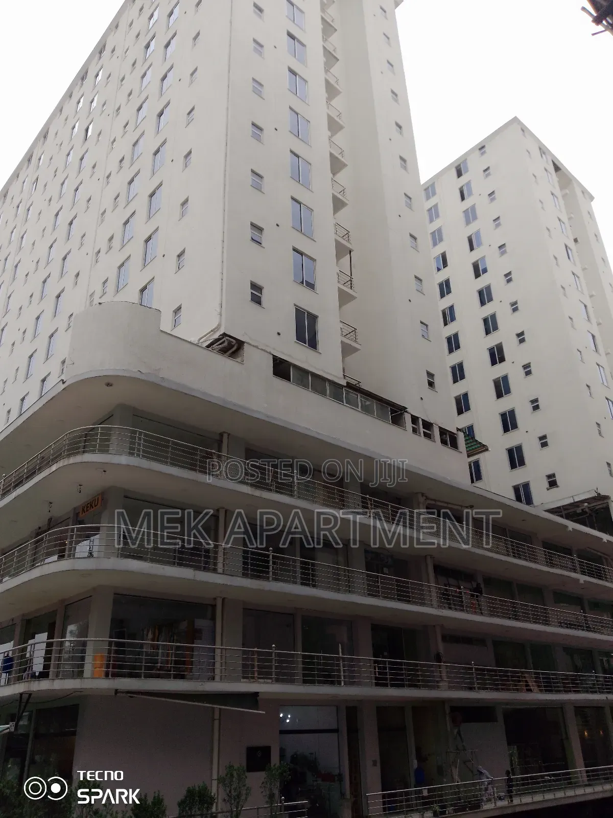 3bdrm Duplex in Cmc ሚካኤል Duplex, Kolfe Keranio for sale