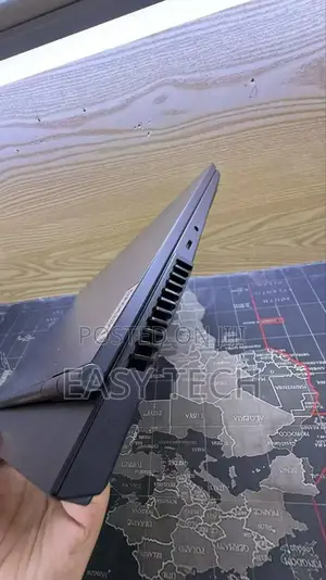 Photo - New Laptop Lenovo Legion 5 16GB AMD Ryzen SSD 512GB