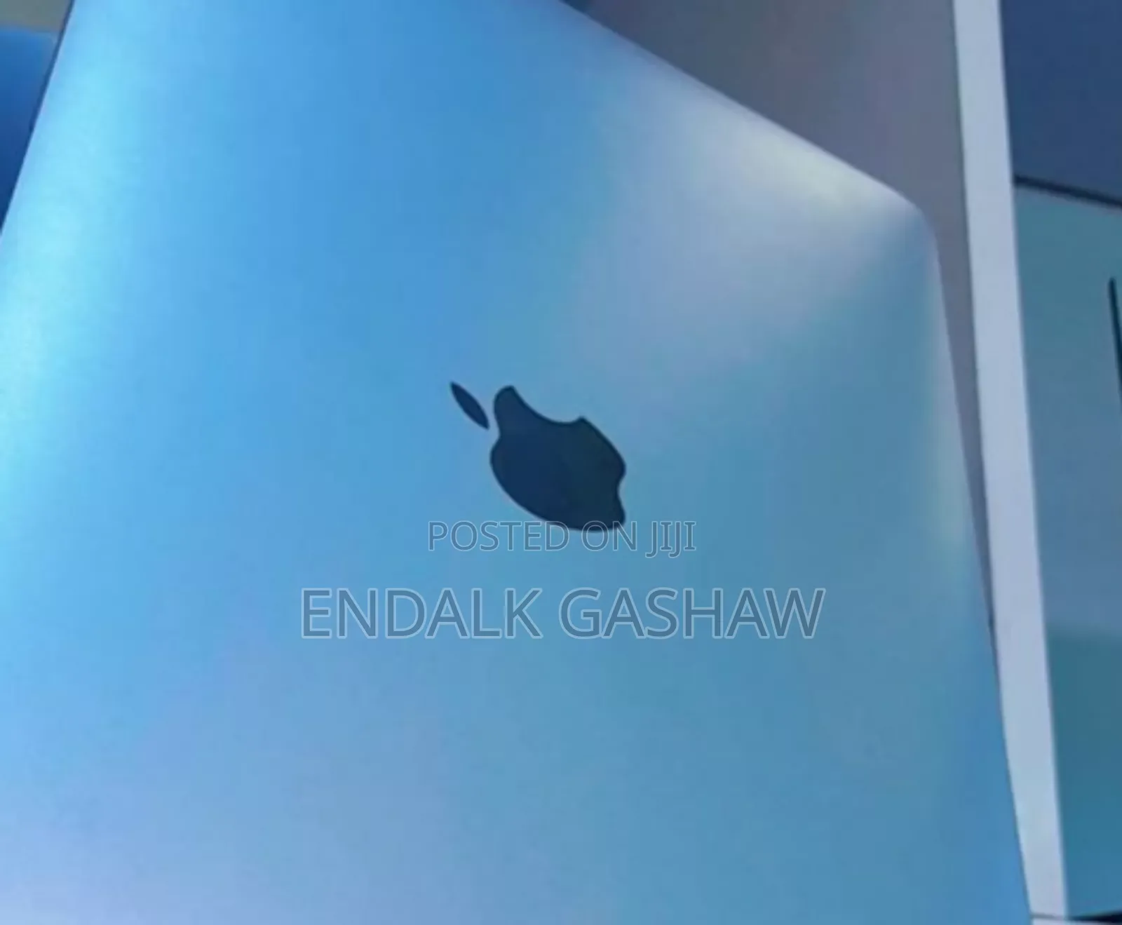 New Laptop Apple MacBook Air 2020 M1 8GB Apple M1 SSD 256GB