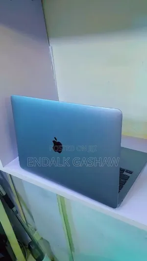 Photo - New Laptop Apple MacBook Air 2020 M1 8GB Apple M1 SSD 256GB