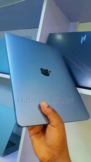 New Laptop Apple MacBook Air 2020 M1 8GB Apple M1 SSD 256GB