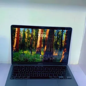 New Laptop Apple MacBook Pro 2020 M1 8GB Apple M1 SSD 512GB