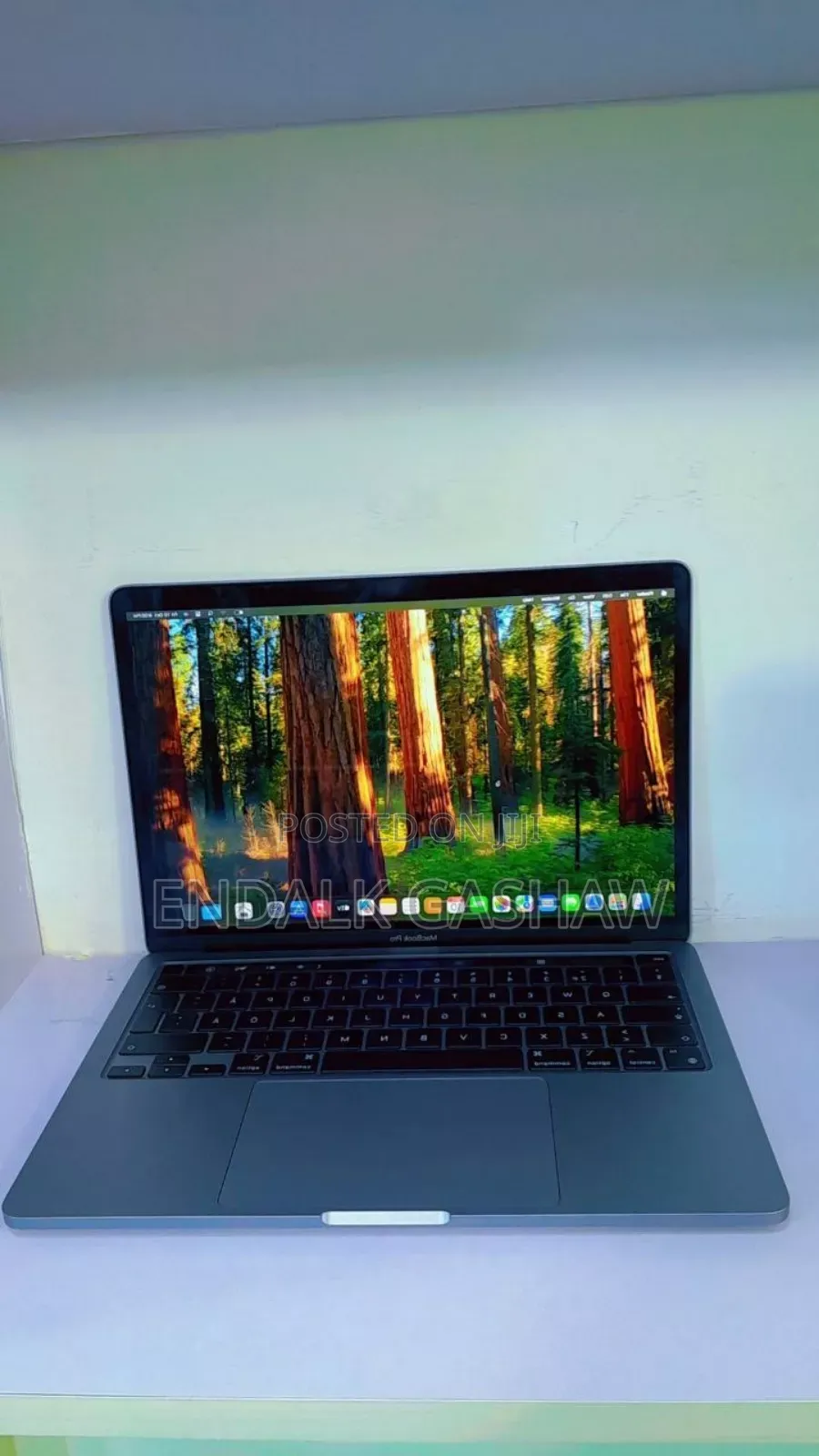 New Laptop Apple MacBook Pro M1 8GB Apple M1 SSD 512GB