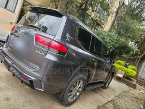New Toyota Land Cruiser 2022 Gray