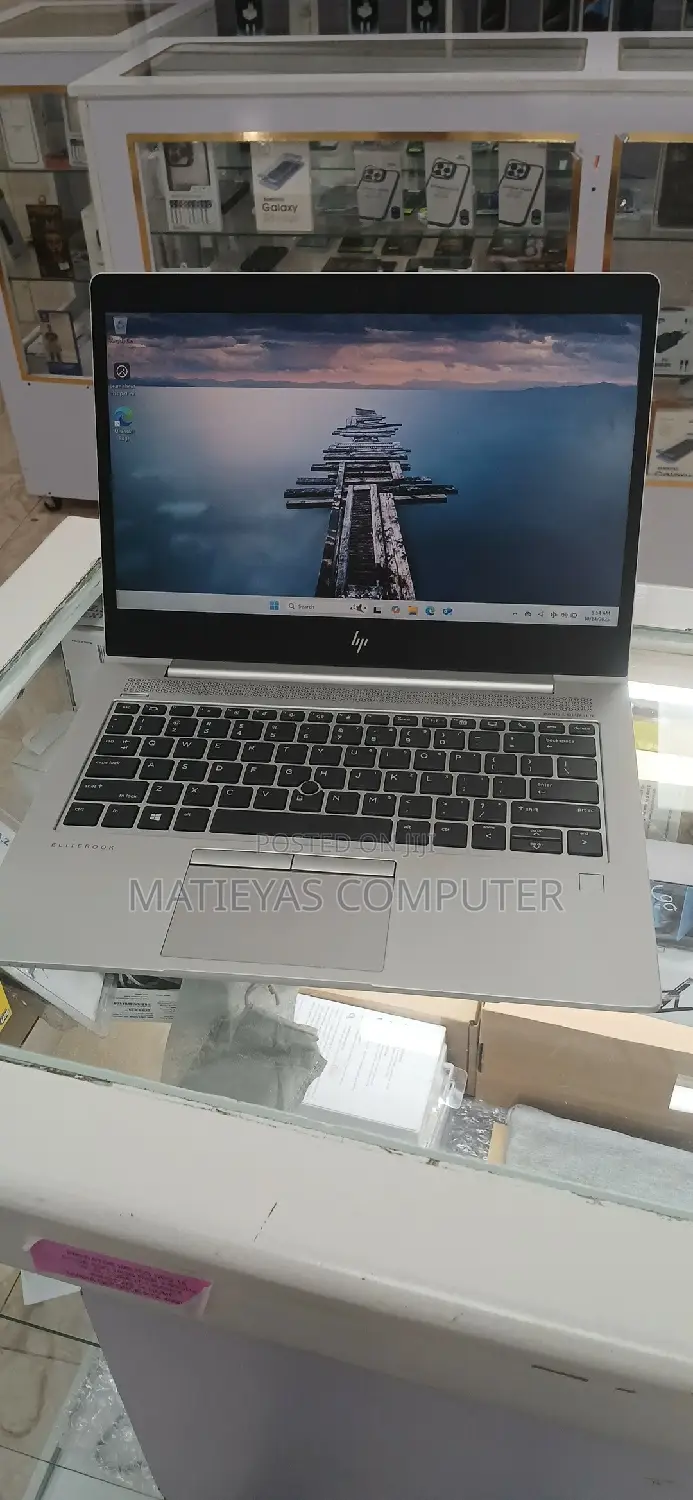 New Laptop HP EliteBook 735 G6 16GB AMD Ryzen 5 SSD 512GB