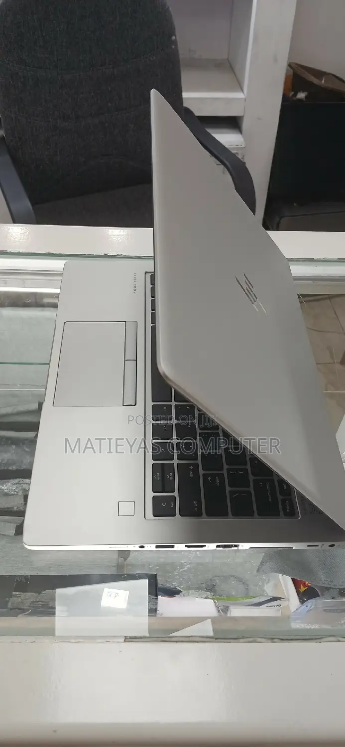 New Laptop HP EliteBook 735 G6 16GB AMD Ryzen 5 SSD 512GB