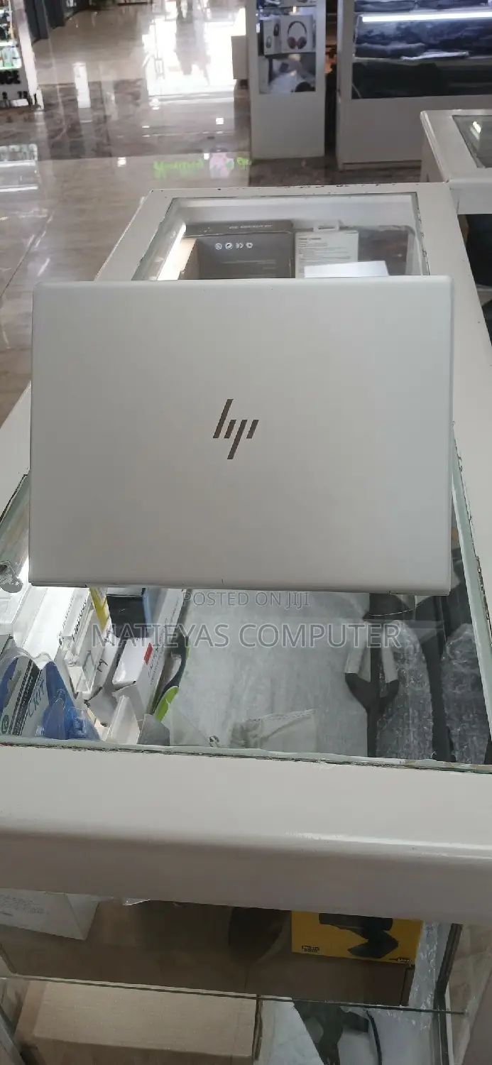 New Laptop HP EliteBook 735 G6 16GB AMD Ryzen 5 SSD 512GB