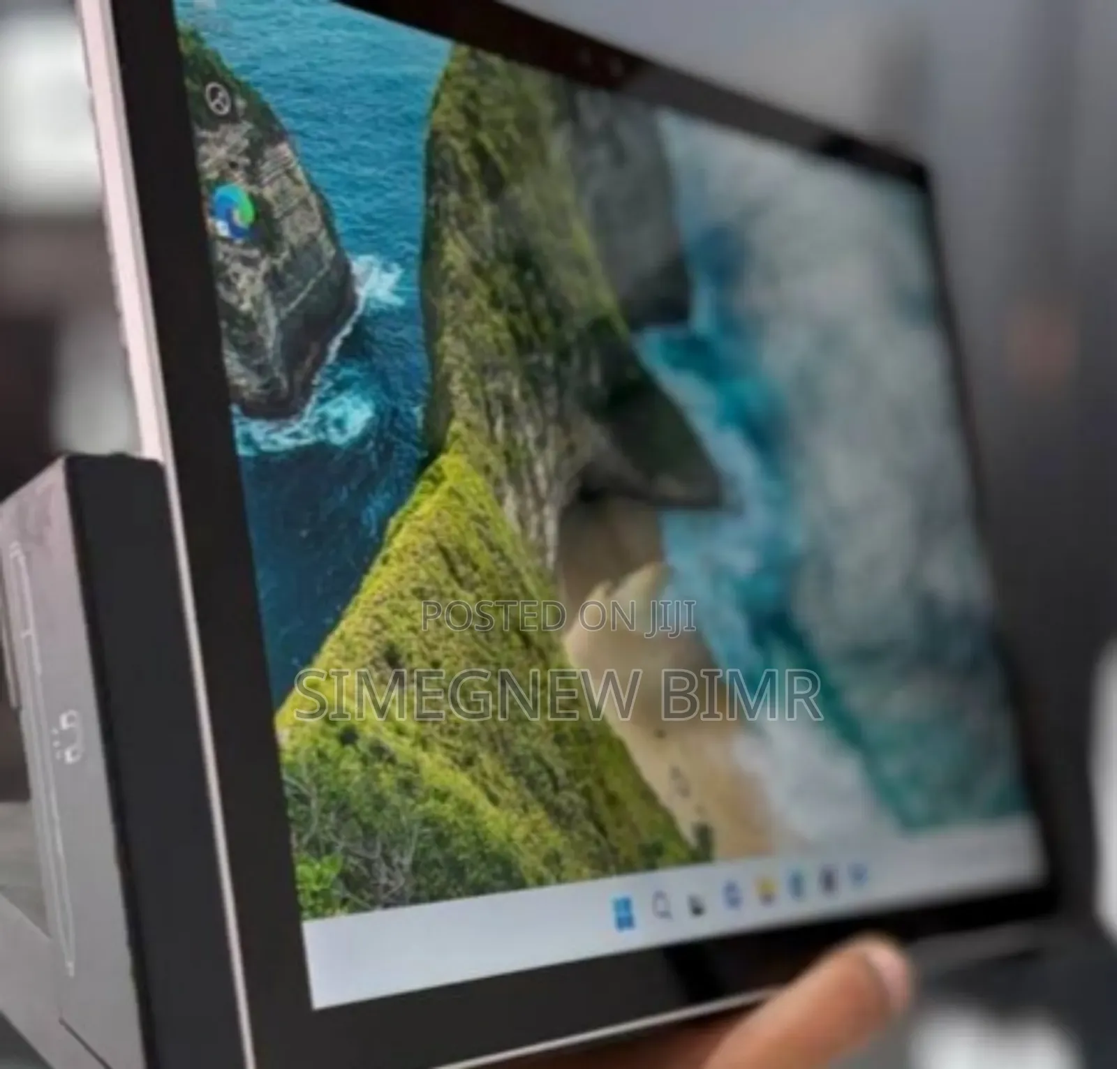 New Laptop Microsoft Surface 8GB Intel Core I5 SSD 256GB