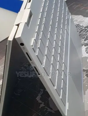 New Laptop HP Envy X360 8GB Intel Core I7 SSD 1T