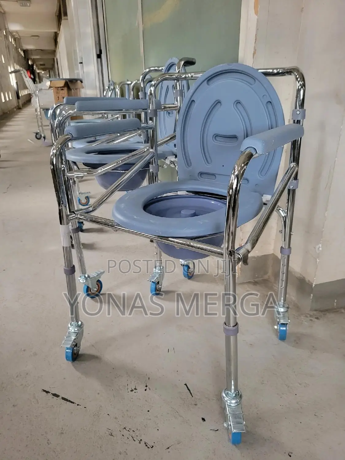 Commode Chair觀0toilet Chair昅❫Supports Up to 150 Kg, Potty, Steel