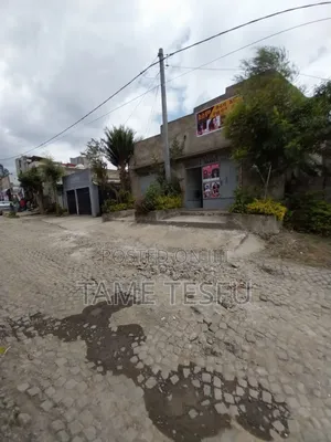 3bdrm House in ወስን, Yeka for sale