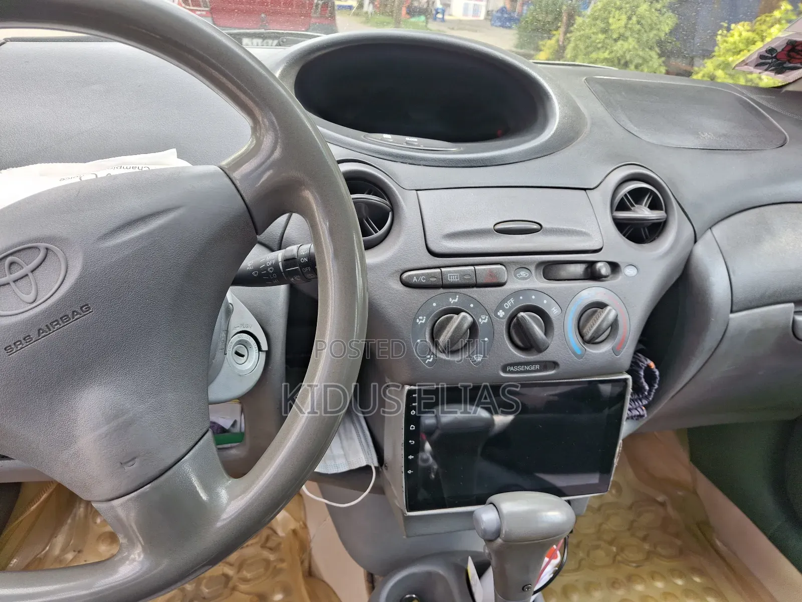 Toyota Vitz 1.0 FWD 5dr 2001 Silver