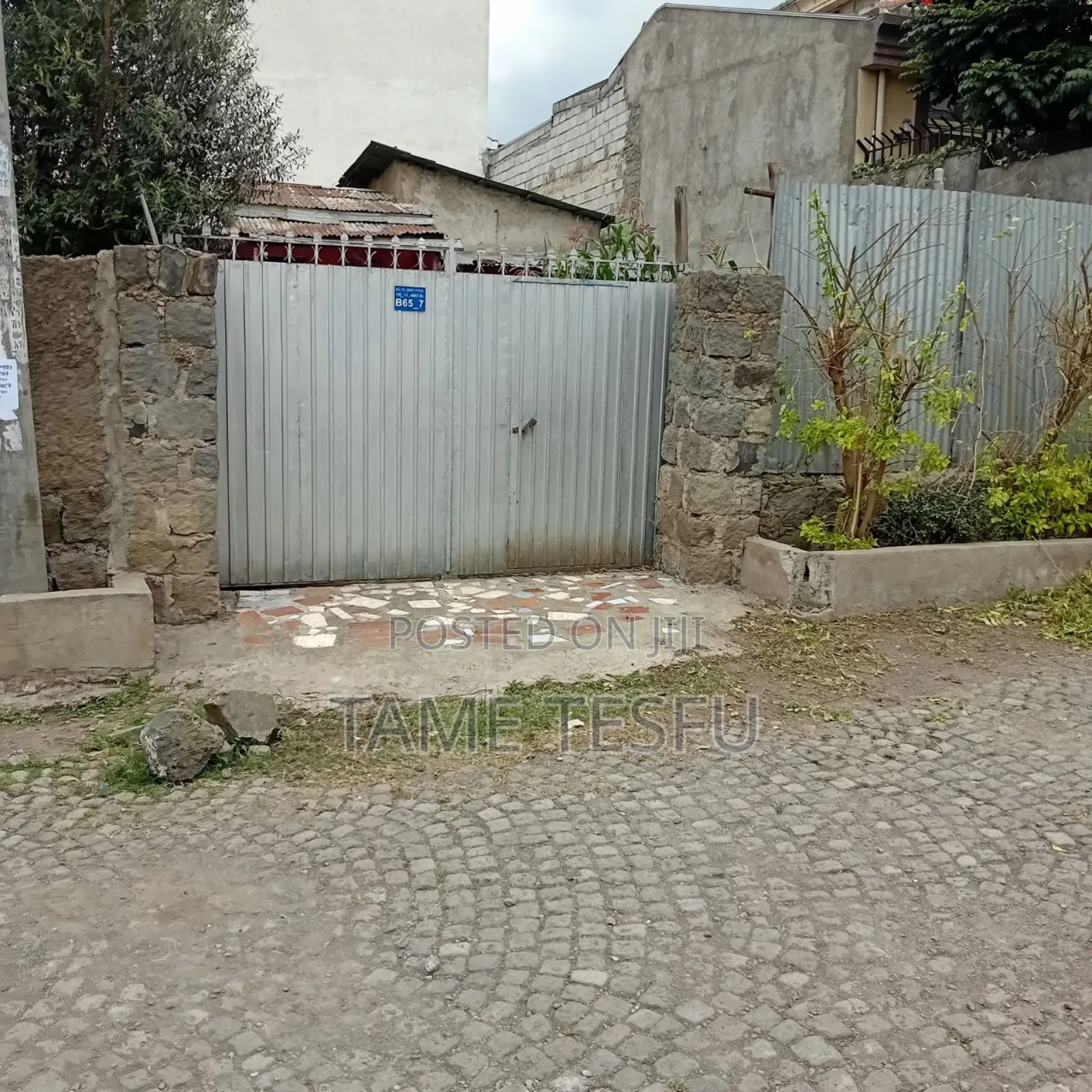 Furnished 3bdrm House in ወሰን, Yeka for sale