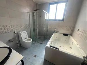 5bdrm House in Jakiros, Bole for sale