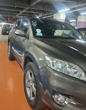Toyota RAV4 2012 Gold