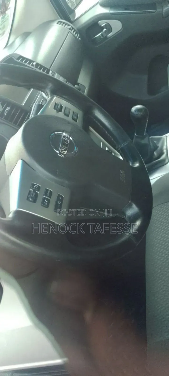 Nissan Navara 2012 Black