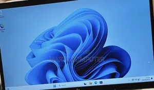 New Laptop HP EliteBook 830 G8 16GB Intel Core I7 SSD 512GB