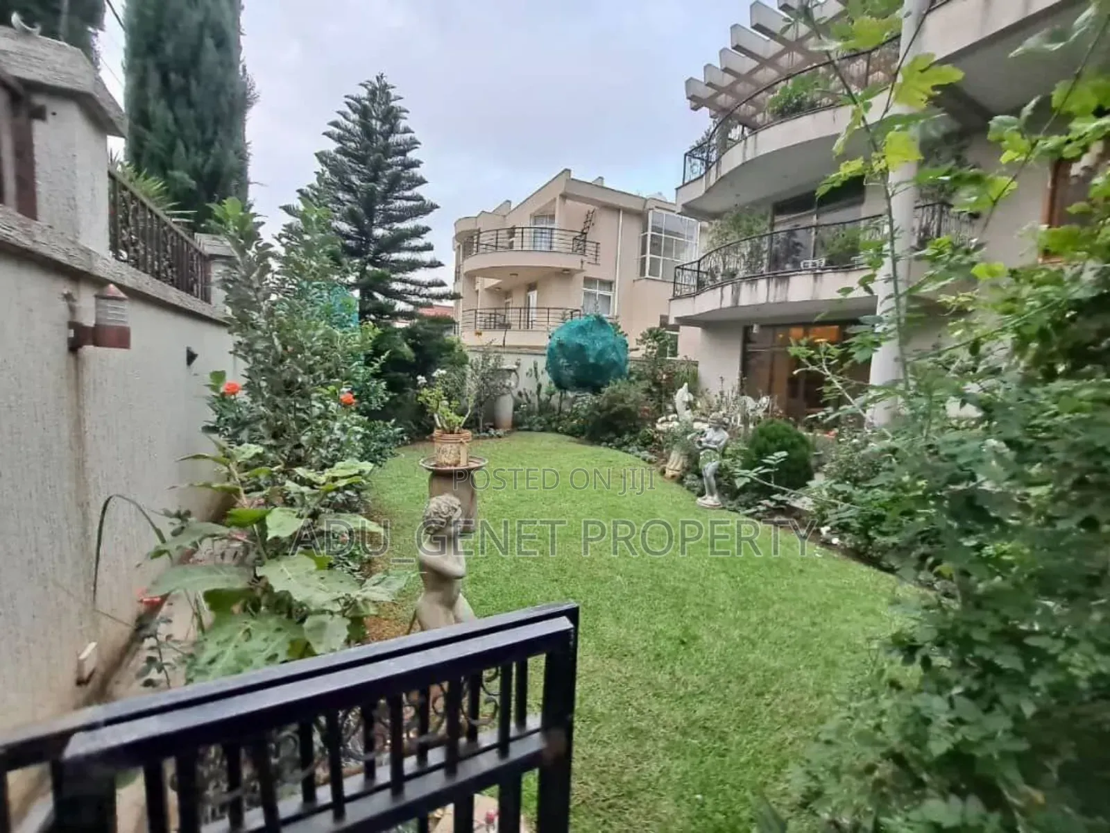 Furnished 6bdrm Townhouse/Terrace in Ayat, Bole for sale