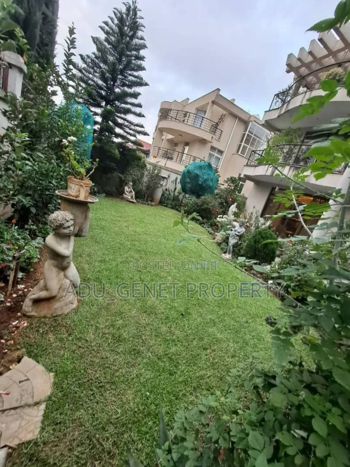 Furnished 6bdrm Townhouse/Terrace in Ayat, Bole for sale