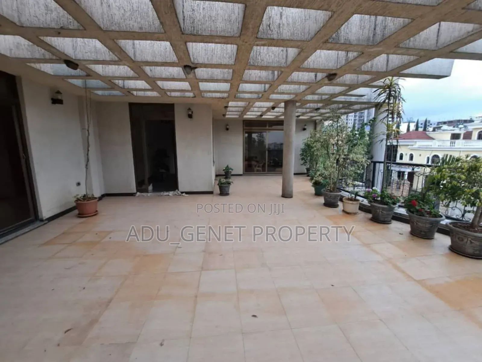 Furnished 6bdrm Townhouse/Terrace in Ayat, Bole for sale