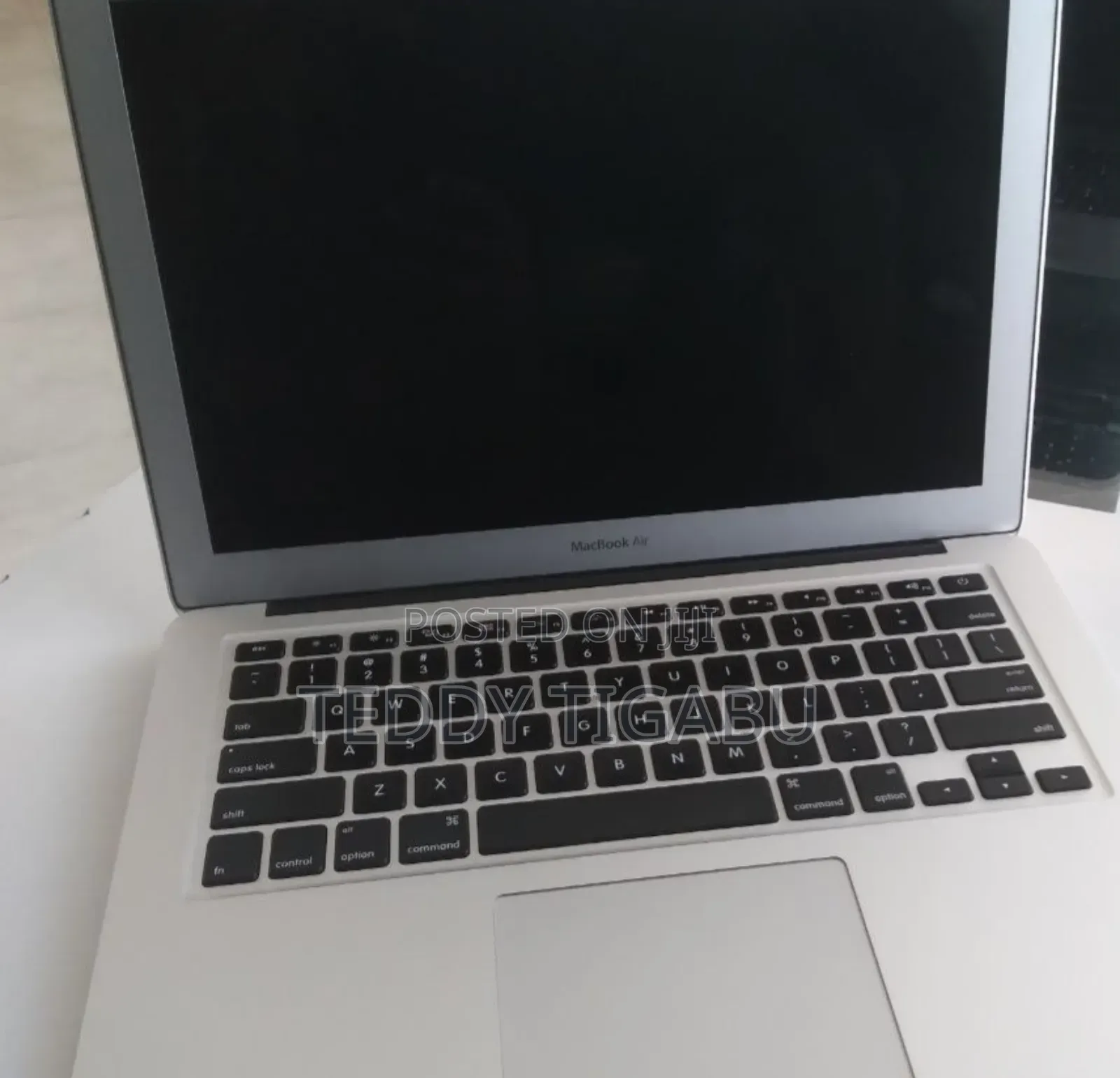 New Laptop Apple MacBook Air 2014 4GB Intel Core I5 SSD 128GB