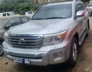 Photo - Toyota Land Cruiser 2010 Silver
