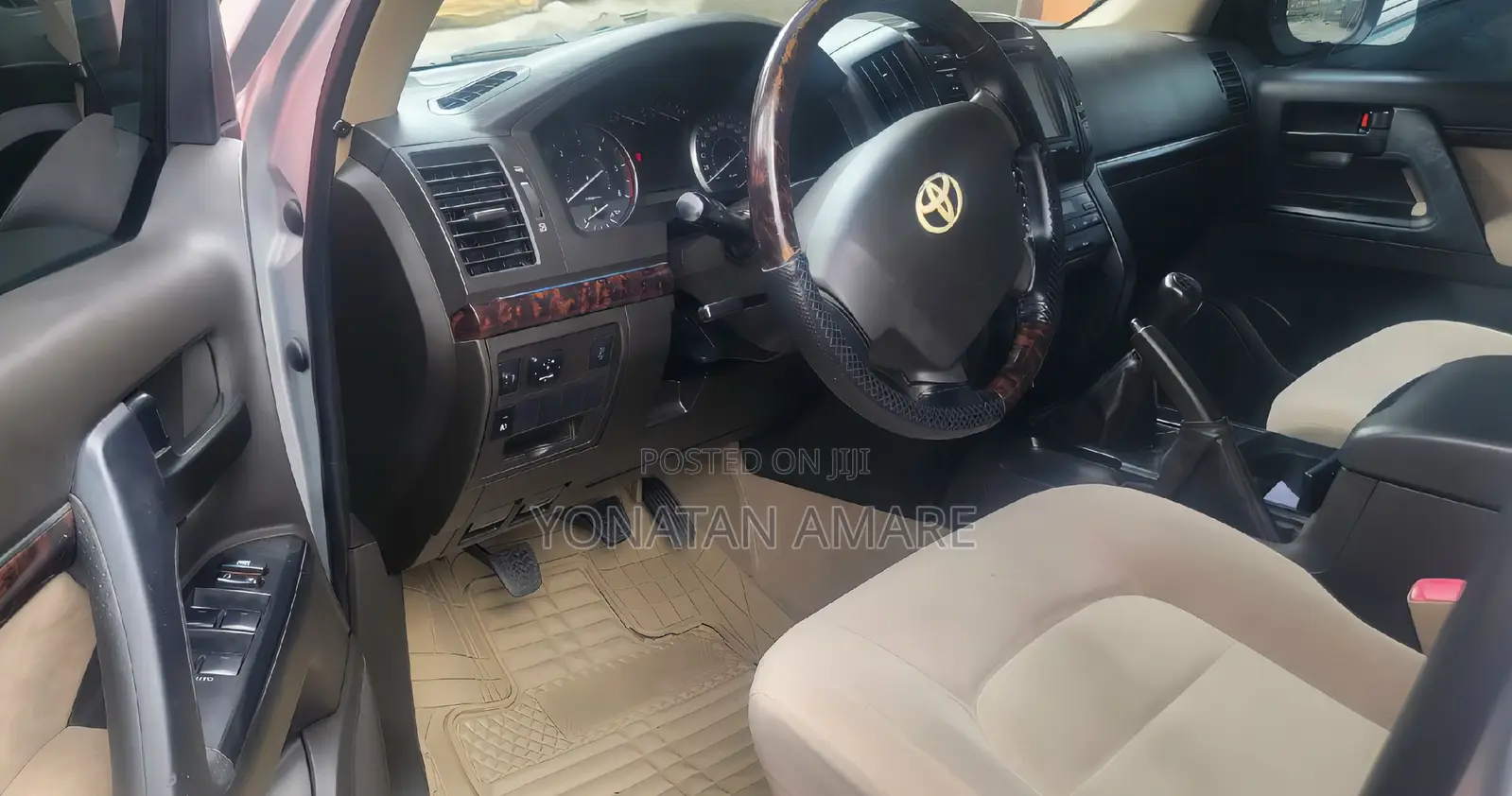 Toyota Land Cruiser 2010 Silver