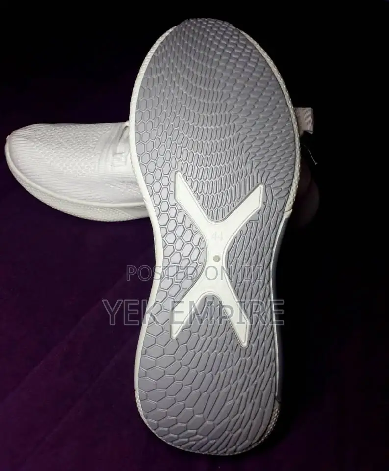 Men's Shoe Size - 44