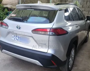Toyota Corolla Cross Hybrid 2023 Silver