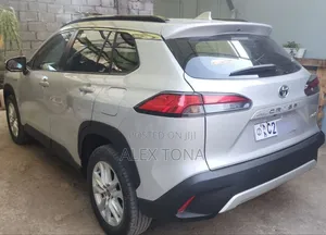Toyota Corolla Cross Hybrid 2023 Silver