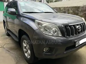 Photo - Toyota Land Cruiser Prado 3.0 TD 2013 Gray