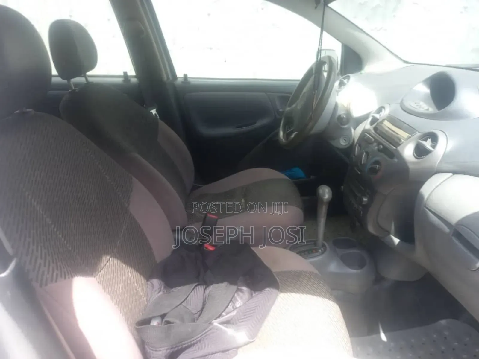 Toyota Vitz 2001 Gray