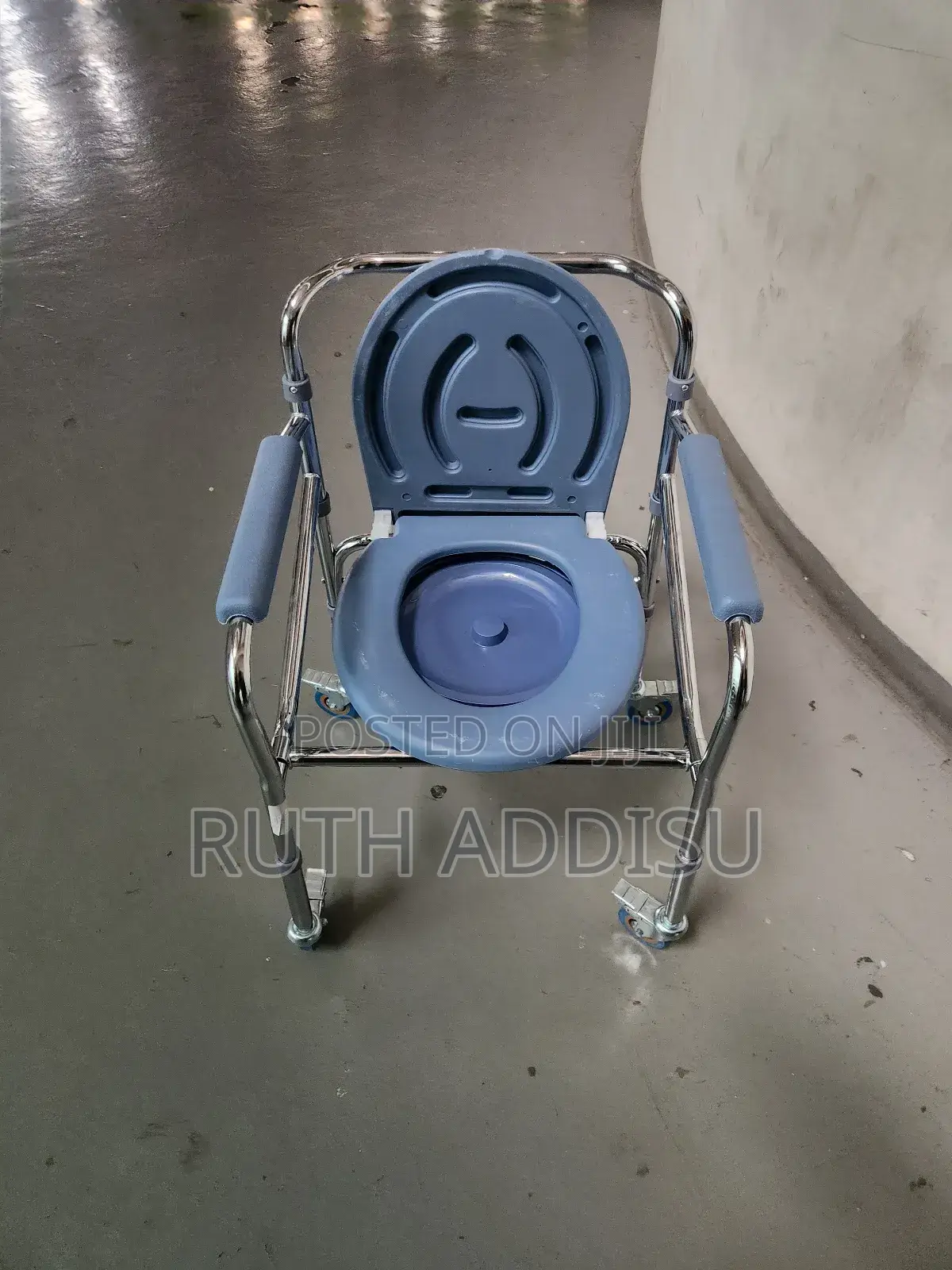 Four Wheel Drive Heavy Duty Vommod3 Wheelchair丸的wheelchair輕輕wheelchair