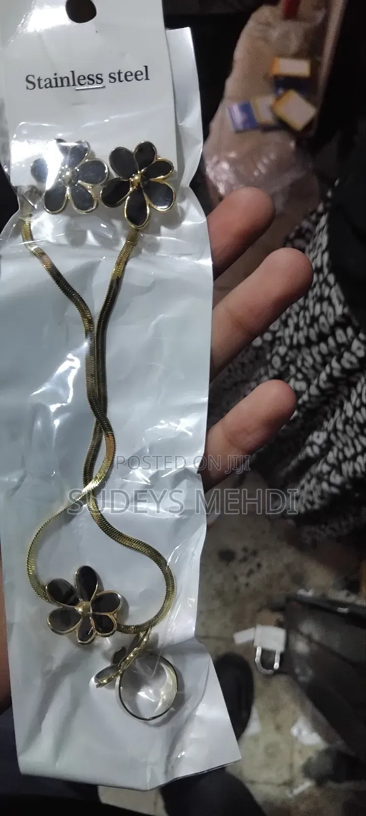  ጌጥ_ ሀብል,የጆሮ ጌጥ,ቀለበት ( የሴቶች )