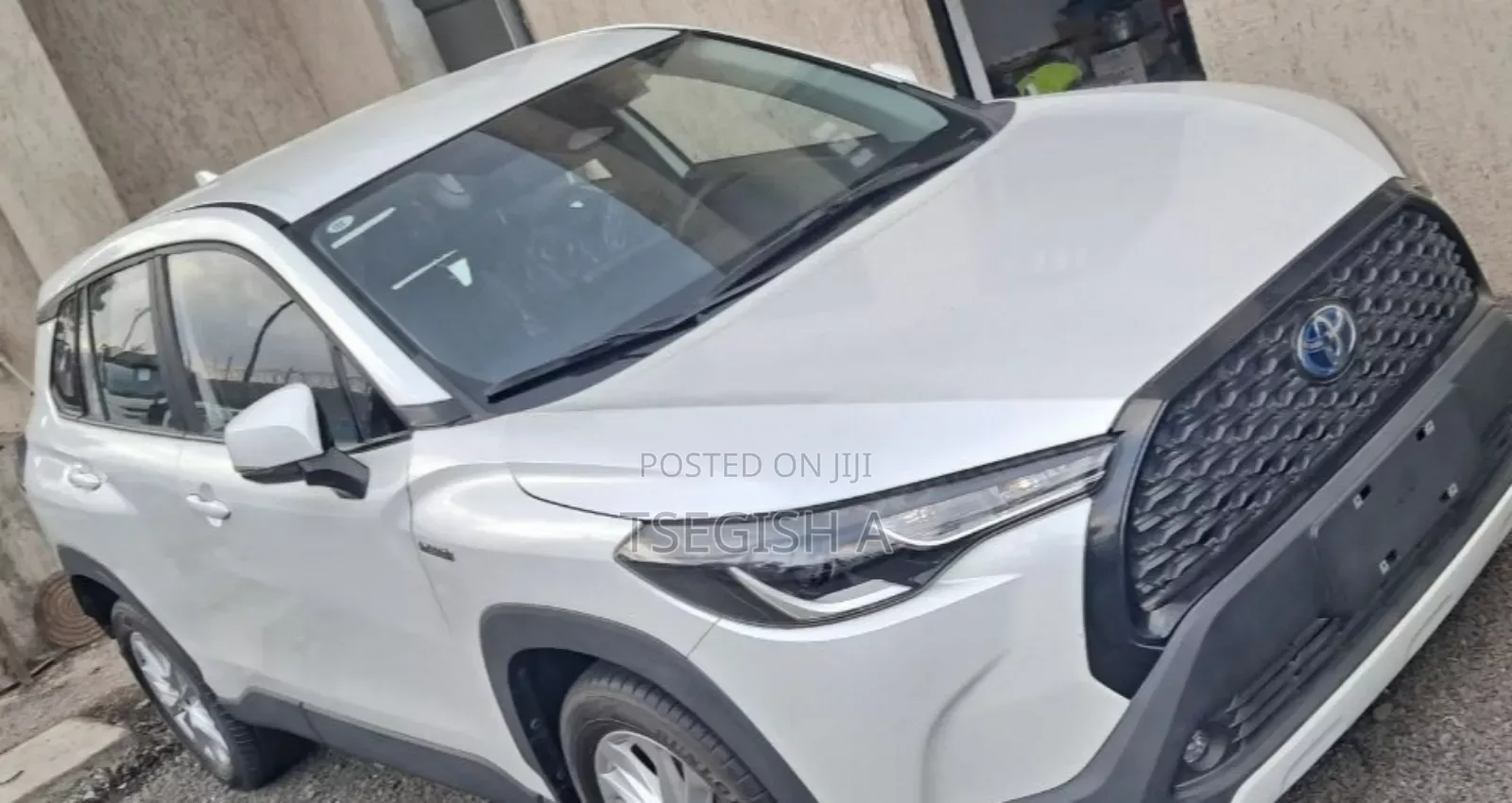 New Toyota Corolla Cross Hybrid 2024 Silver