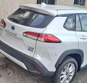 New Toyota Corolla Cross Hybrid 2024 Silver