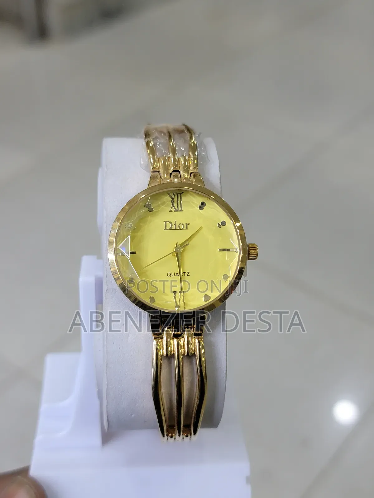 Christian Dior Quartz Watch With a Gold- Toned Bracelet Yellow Face