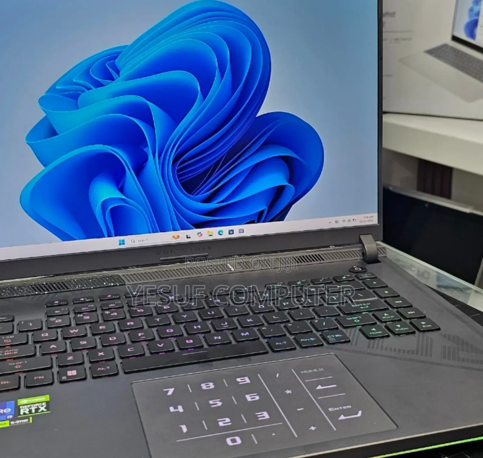 New Laptop Asus ROG Strix G15 16GB Intel Core I9 SSD 1T