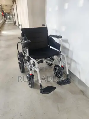 Photo - Electrical Wheelchair在此best Quality 150kg Carrier Electrical Wheelchai